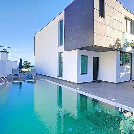 Villa Orca By Lovelystay Caniço Exterior foto